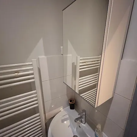 # Le 11 # Joli F2 Renove, Centre Apartment