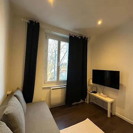 Appartement # Le 11 # Joli F2 Rénové, Centre *