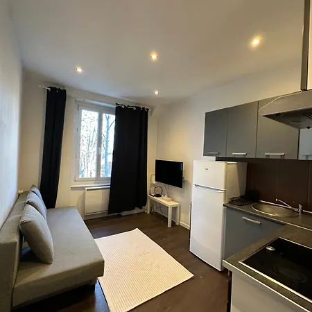 # Le 11 # Joli F2 Renove, Centre Apartment