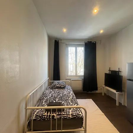 Apartment Le 11 - Joli F2 Renove, Centre - Stationnement Gratuit *